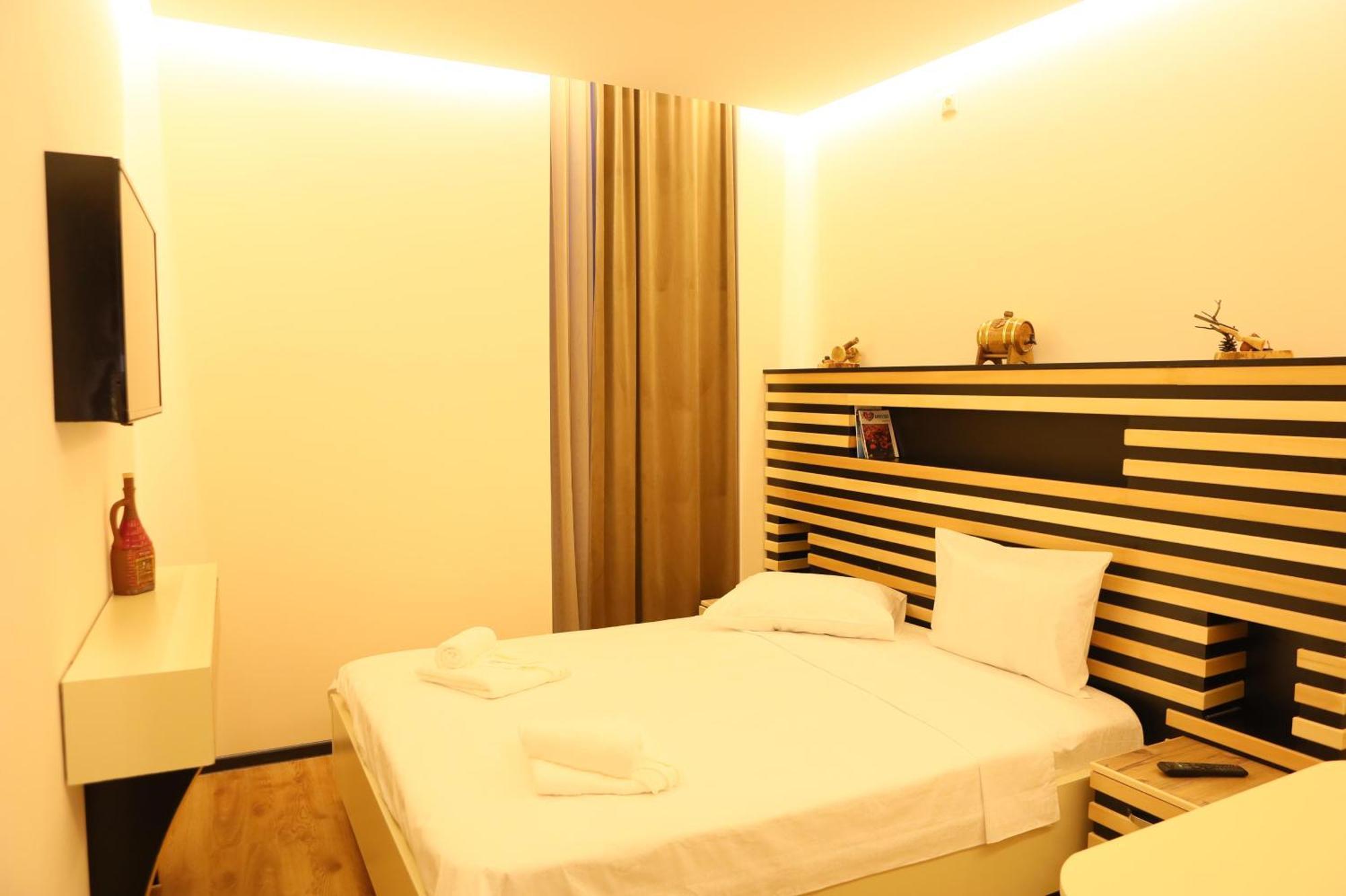 Elko Hotel Jerevan Eksteriør billede