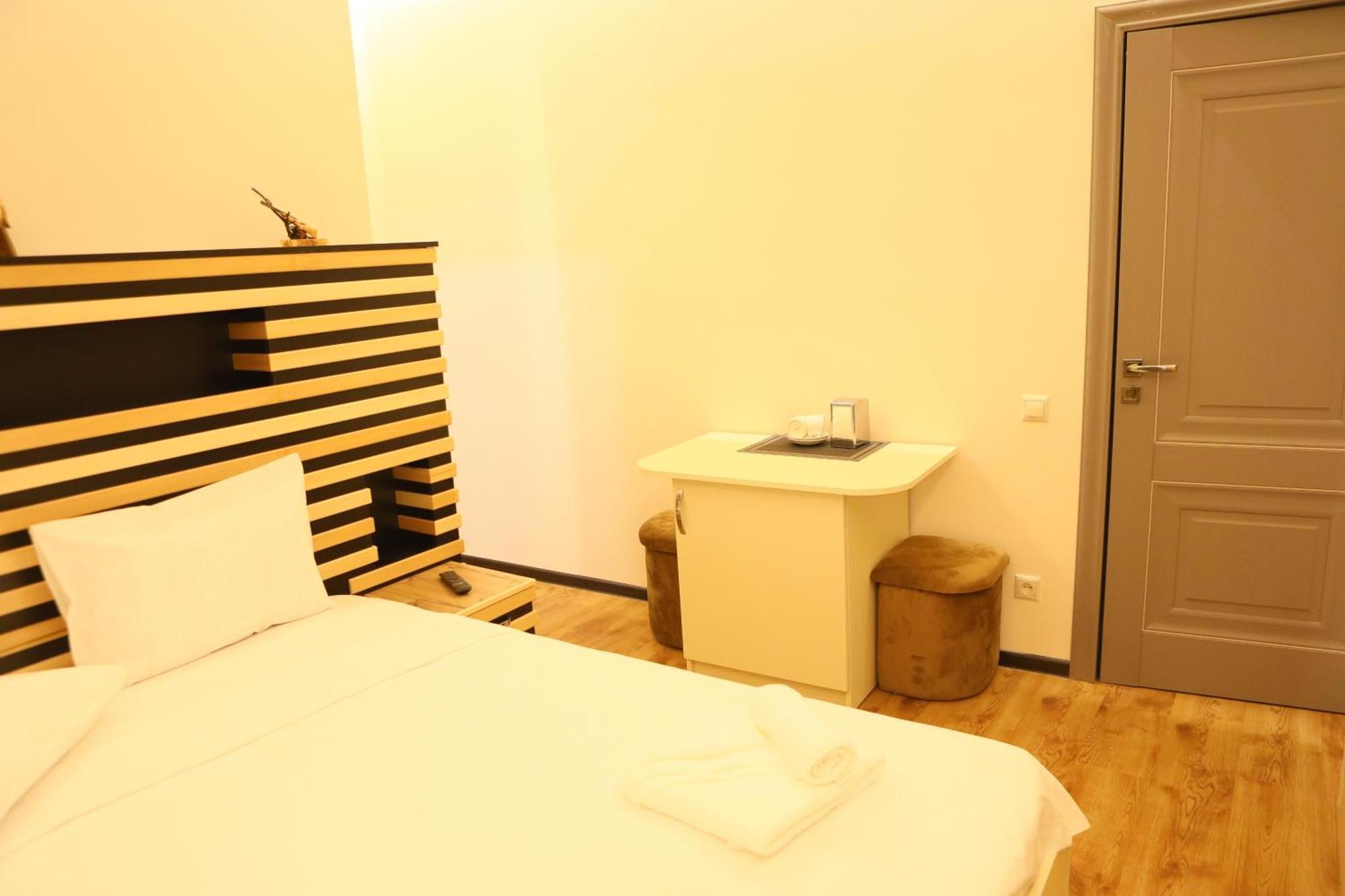 Elko Hotel Jerevan Eksteriør billede
