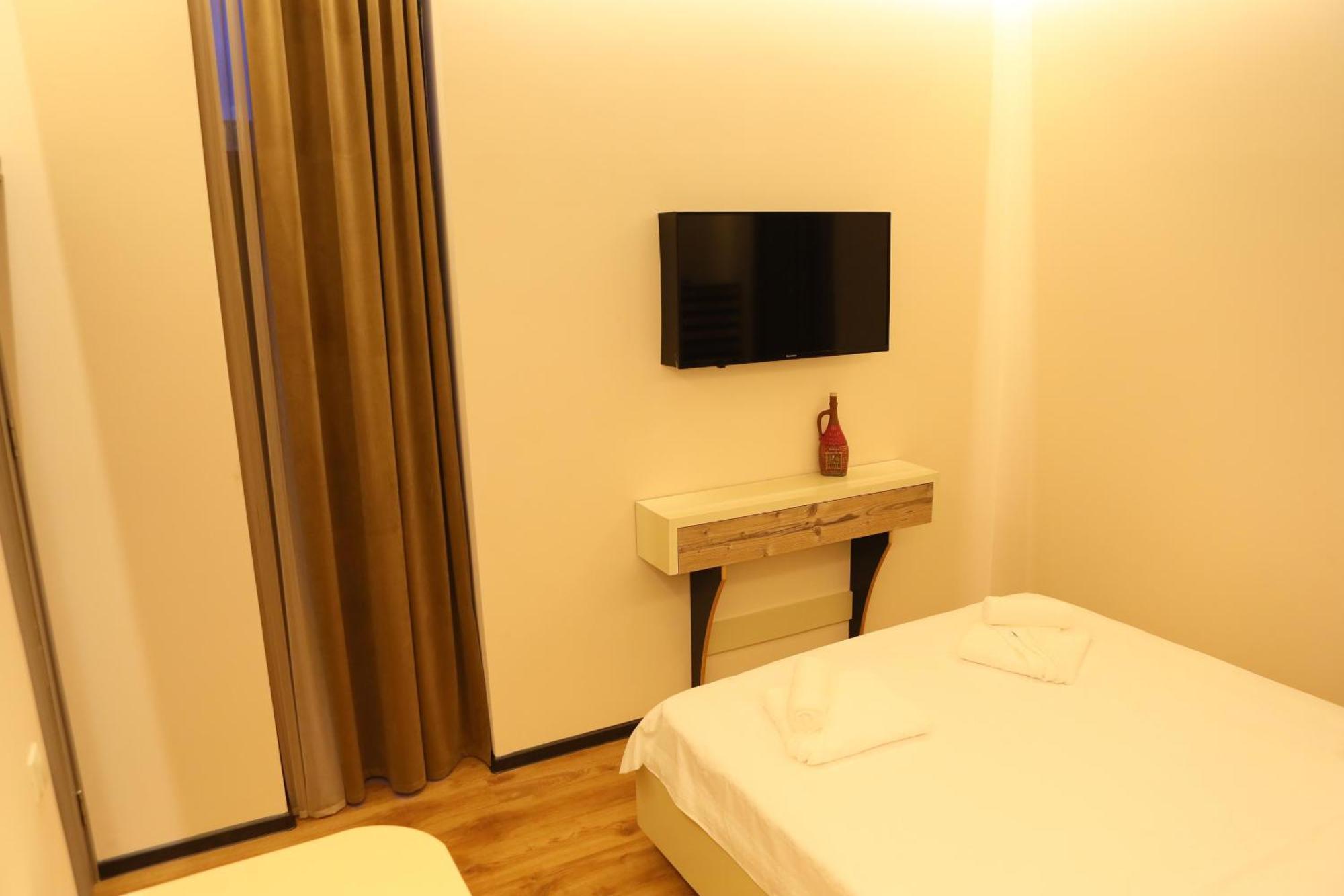Elko Hotel Jerevan Eksteriør billede