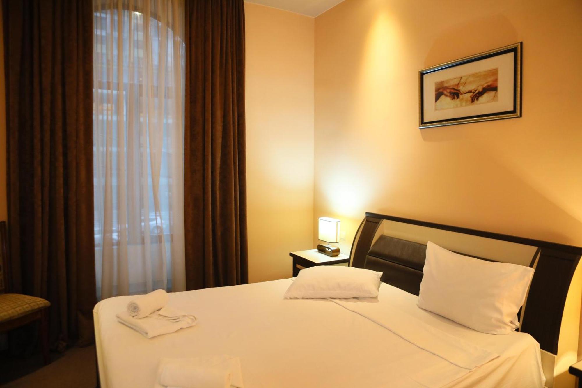 Elko Hotel Jerevan Eksteriør billede