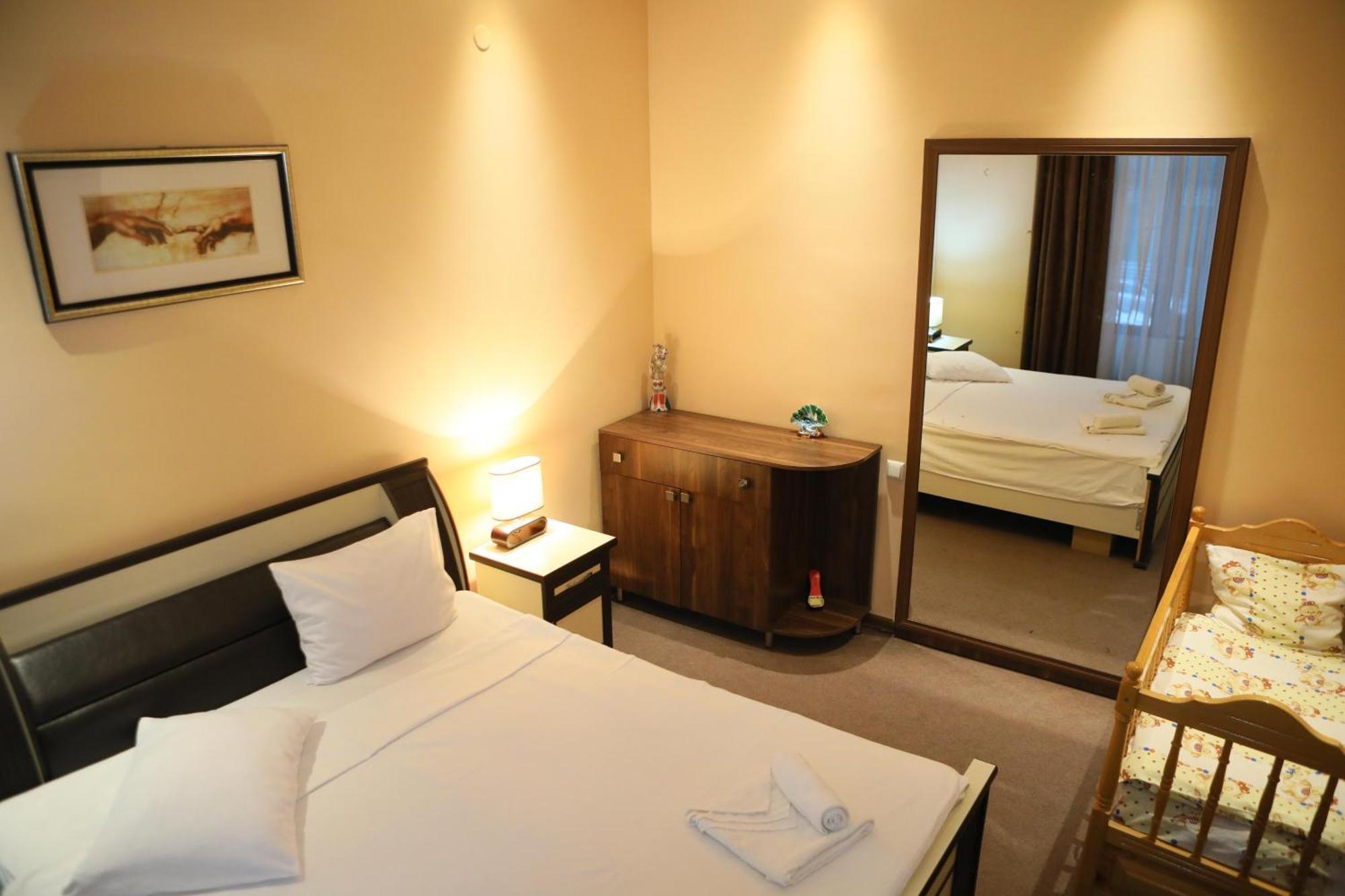 Elko Hotel Jerevan Eksteriør billede