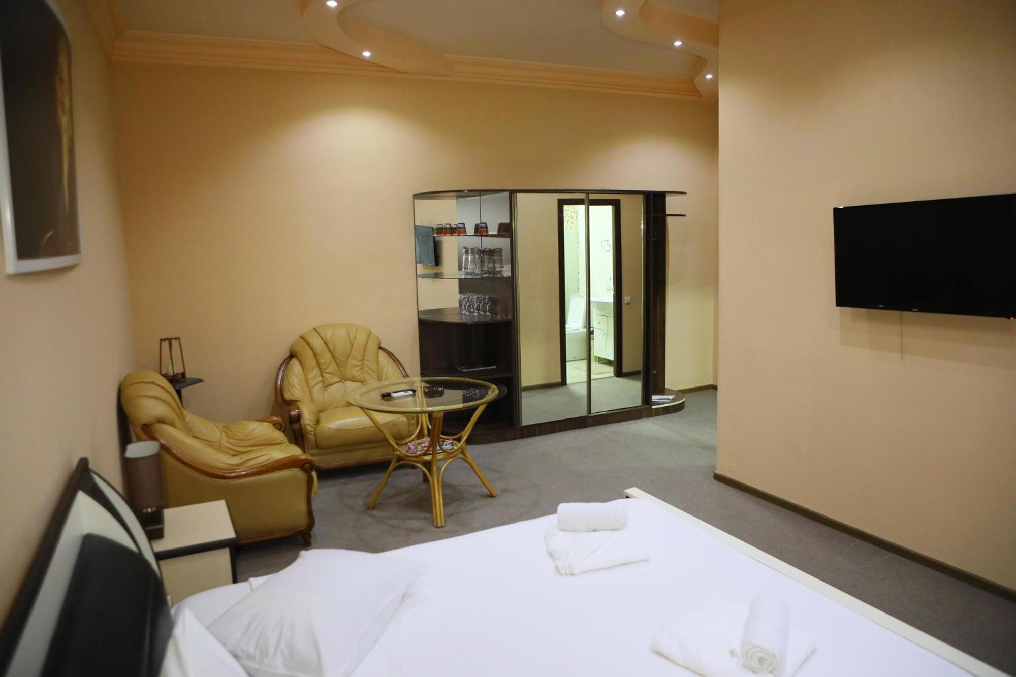 Elko Hotel Jerevan Eksteriør billede