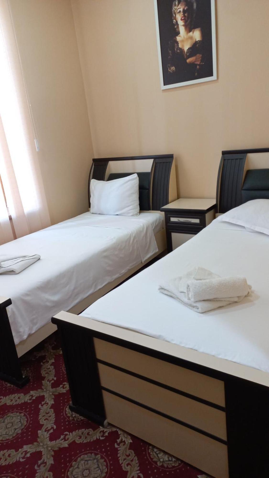 Elko Hotel Jerevan Eksteriør billede